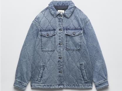 Wattierte Denimjacke von Zara 