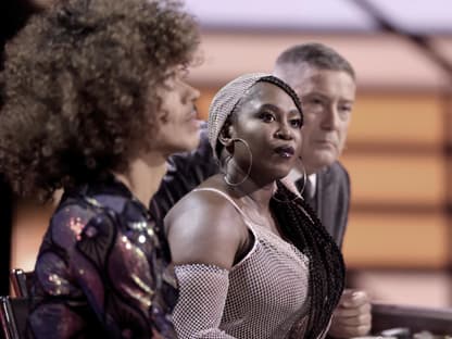 Jorge Gonzalez, Motsi Mabuse und Joachim Llambi gucken bei "Let's Dance" ernst