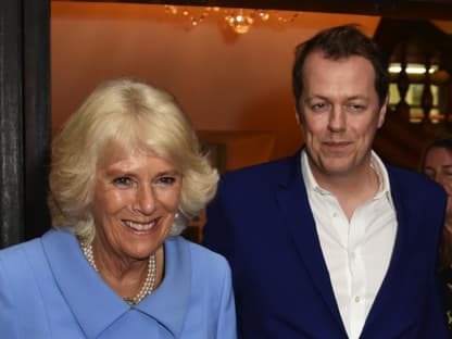 Queen Consort Camilla und ihr Sohn Tom Parker Bowles. 