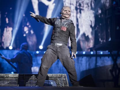 Slipknot bei einem Auftritt, Frontsänger der Band