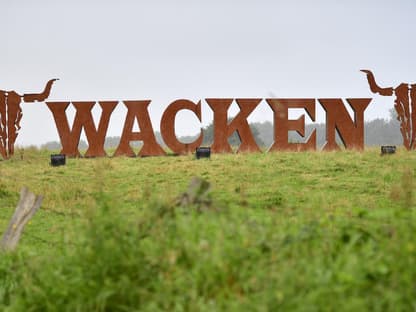 Wacken Schriftzug auf Wiese