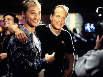 Woody Harrelson und Matthew McConaughey früher lachen