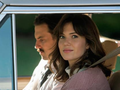 Mandy Moore sitzt bei "This Is Us" im Auto