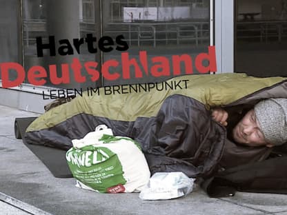 Heiko liegt bei "Hartes Deutschland - Leben im Brennpunkt" auf der Straße