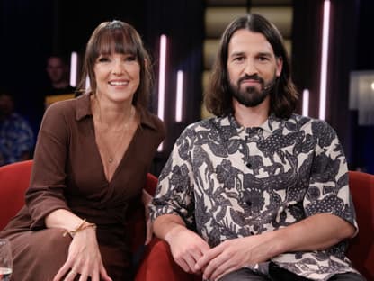 Carolin Kebekus mit Babybauch in der Talkshow "Kölner Treff"