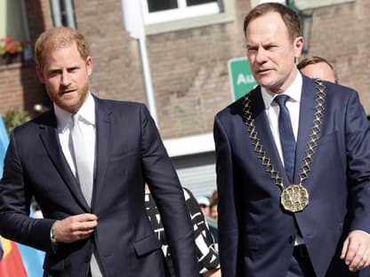 Prinz Harry und Oberbürgermeister Stephan Keller in Düsseldorf.