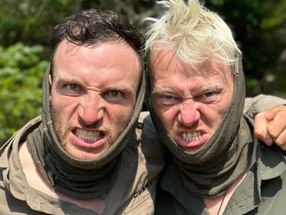 Sascha Huber und Knossi bei "7 vs. Wild"