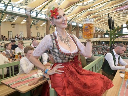 Stars auf dem Münchner Oktoberfest 2023: Désirée Nick 