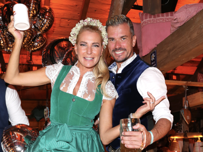 Stars auf dem Münchner Oktoberfest 2023: Giulia Siegel und Ludwig Heer 