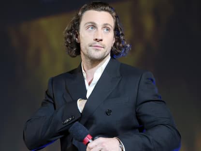 Aaron Taylor-Johnson im Anzug