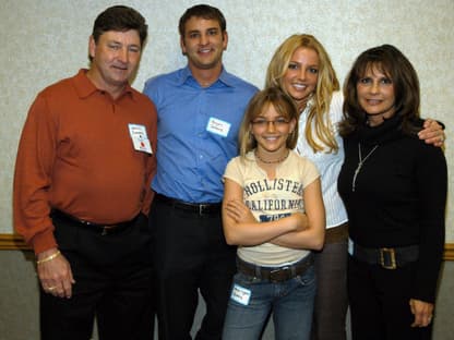 Britney Spears mit ihrem Vater Jamie, Bruder Bryan, Schwester Jamie Lynn und Mutter Lynne