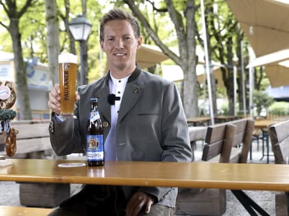 Fußball-Bundestrainer Julian Nagelsmann in Oktoberfest-Outfit 