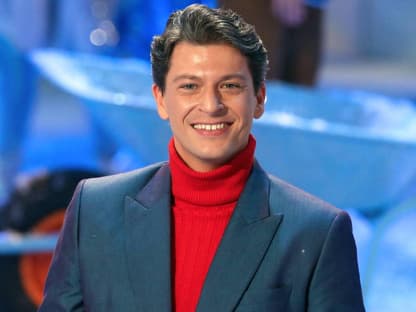 Patrizio Buanne lächelt in die Kamera