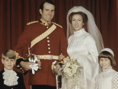 Prinzessin Anne 1973 im Brautkleid bei ihrer Hochzeit mit Mark Philips