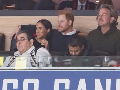 Meghan und Harry bei einem Eishockey-Spiel, November 2023