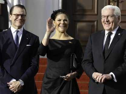 Prinz Daniel, Prinzessin Victoria und Frank-Walter Steinmeier in Berlin. 