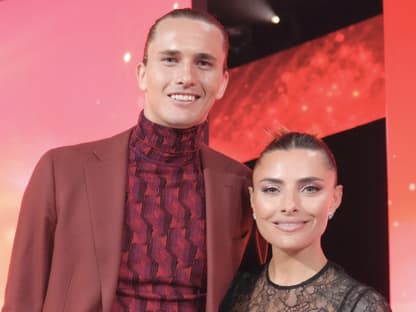 Alex Zverev und Sophia Thomalla strahlen