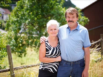 "Bauer sucht Frau" 2023: Siegfried mit seiner Hofdamen Simone