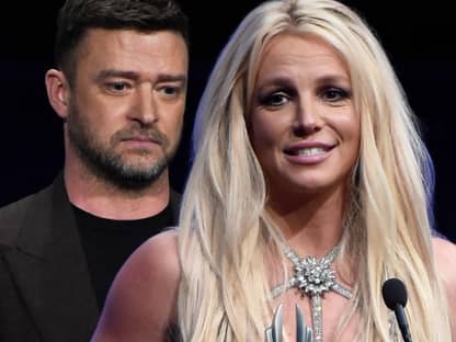 Justin Timberlake guckt traurig, Britney Spears lächelt gequält