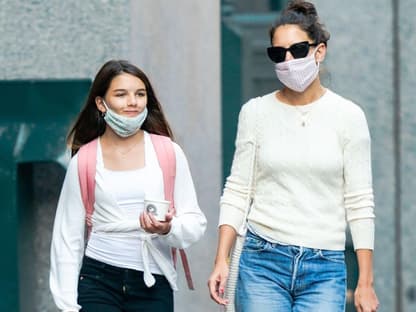 Katie Holmes und Suri Cruise 2020 mit Masken