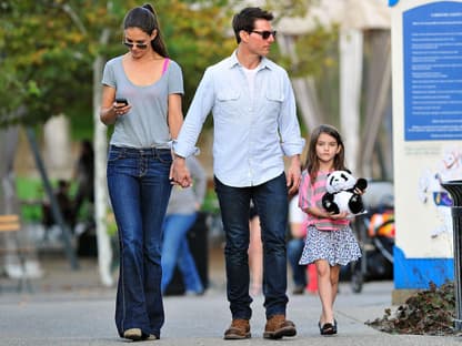 Katie Holmes, Tom Cruise und Suri 2011 in Pennsylvania