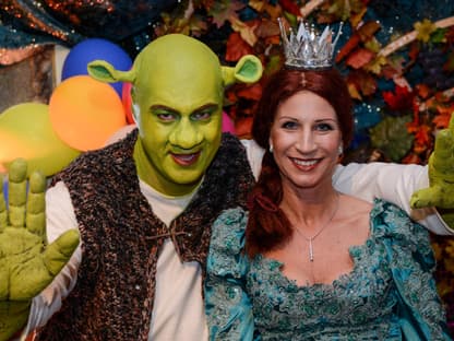 Markus Söder und Ehefrau Katrin an Fasching als Shrek und Fiona