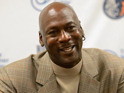 Michael Jordan bei Pressekonferenz