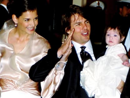 Tom Cruise und Katie Holmes mit Tochter Suri bei ihrer Hochzeit im Jahr 2006