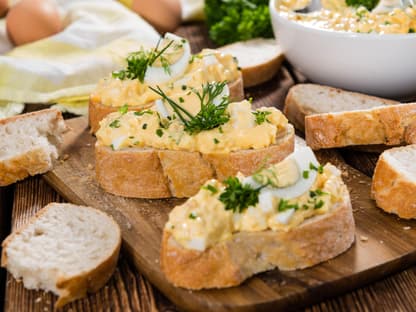 Eiersalat auf Brot