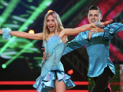 Lina Larissa Strahl und Zsolt Sandor Cseke tanzen bei "Let's Dance".