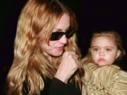 Madonna mit Baby Lourdes