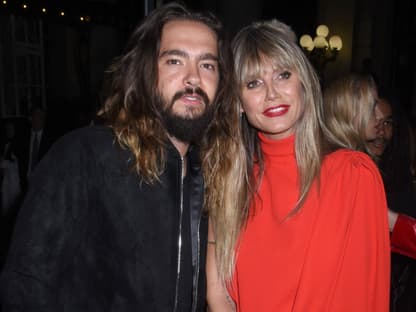 Tom Kaulitz und Heidi Klum stehen zusammen