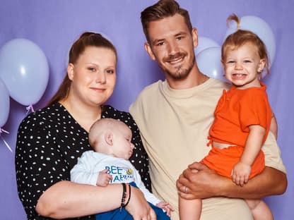 Lavinia Wollny und Tim Katzenbauer mit Haylie Emilia und Baby Linus Tim