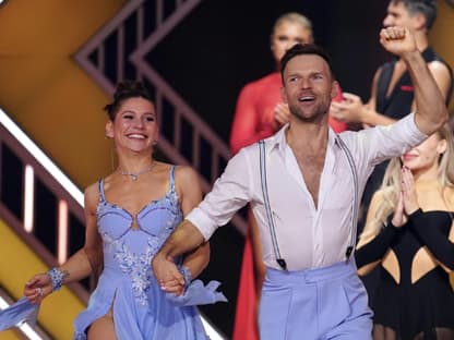 Jana Wosnita und Vadim Garbuzov freuen sich