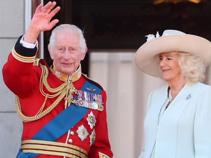 Charles und Camilla glücklich