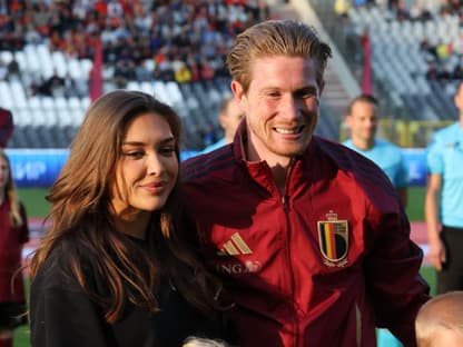 Kevin de Bruyne nach Spiel mit seiner Frau