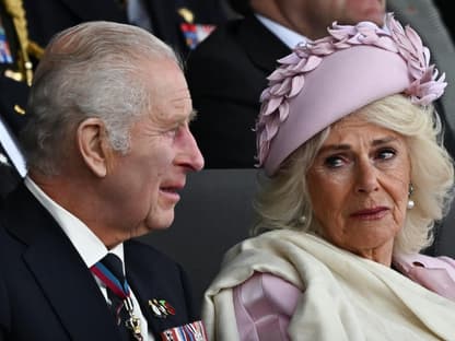 Königin Camilla & König Charles: Tränen bei der Erinnerung an den D-Day (2024)