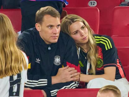 Manuel Neuer und Anika Neuer nach dem EM-Viertelfinale gegen Spanien