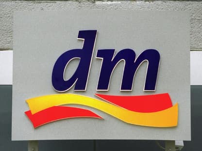 dm logo