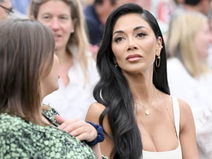 Nicole Scherzinger gelangweilt