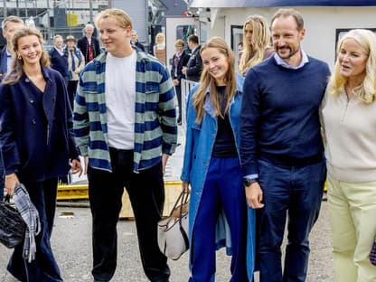 Prinzessin Mette-Marit und Prinz Haakon strahlen mit ihren Kindern um die Wette