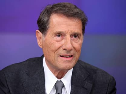 Udo Jürgens lächelt leicht