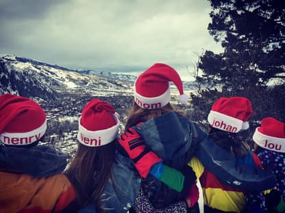 © ddp   Model-Mama Heidi in Vorweihnachtsstimmung mit allen vier Kindern