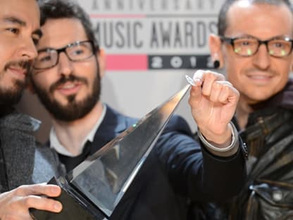 Linkin Park mit ihrem Preis ("Beste Band - Alternative")