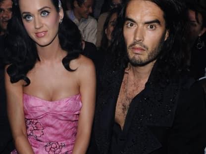 Die letzten Wochen wurde nur über die mögliche Beziehung zwischen Katy Perry und Russell Brand spekuliert, aber jetzt ist es amtlich. Die Sängerin und der Comedian sind ein Paar