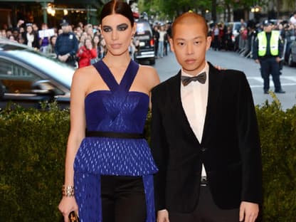 Jessica Pare mit Designer Jason Wu