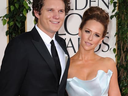 Der "Ghost Whisperer"-Star Jennifer Love Hewitt ist seit März wieder zu haben. Sie und Jamie Kennedy gehen nach über einem Jahr Beziehung wieder getrennte Wege