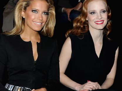 Die vergangene Woche stand Paris Kopf: Die Fashion Week zog viele internationale Stars an. Da traf eine Sylvie van der Vaart auf Hollywood-Star Jessica Chastain. Und auch diese Stars kamen an die Seine!