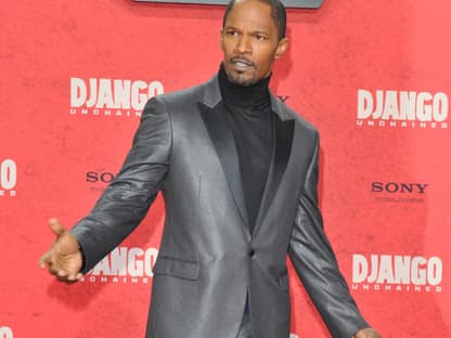 Immer für einen Spaß zu haben: Hollywood-Star Jamie Foxx spielt in "Django Unchained" den Sklaven "Django", der sich auf die Suche nach seiner geschudenen Frau (Kerry Washington) macht