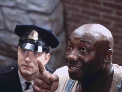 Auch von âGreen Mile"-Star ´ Michael Clarke Duncan´ (â54) mussten wir uns 2012 verabschieden. Der "sanfte Riese" wurde für seine sympathische Art geliebt und hatte gerade erst seine Hochzeit geplant.´ Am 13. Juli erlitt er einen Herzinfarkt, an dessen Folgen er im 3. September verstarb